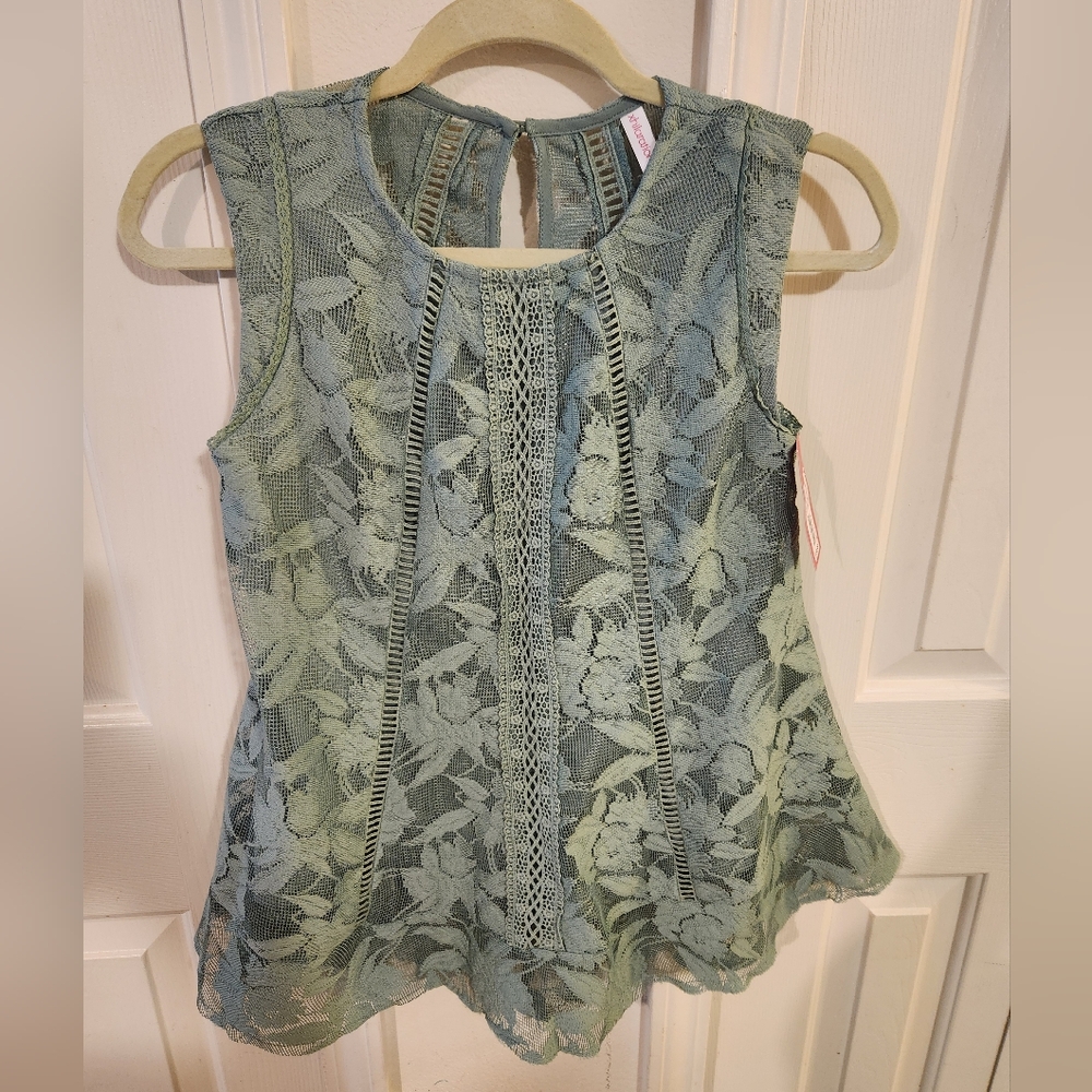 New Xhilaration XS lace tank top